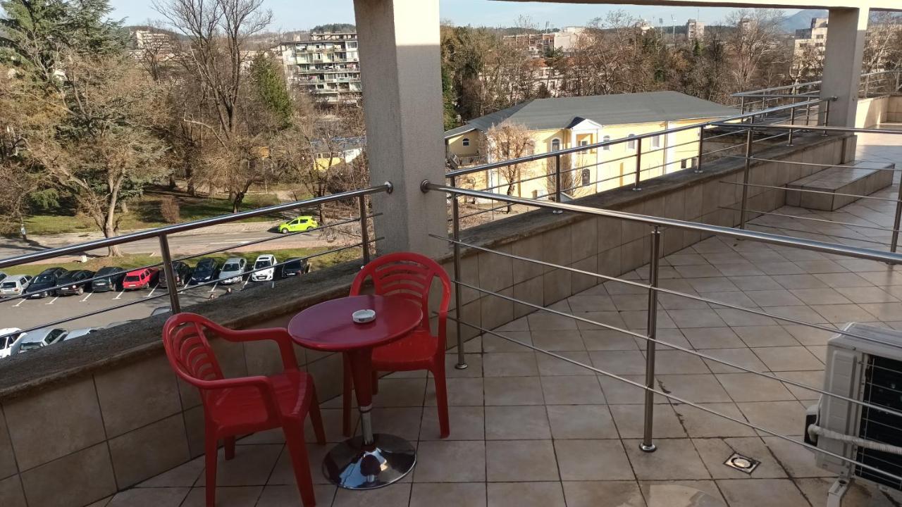 Стая За Гости Пентагона Kŭrdzhali Buitenkant foto